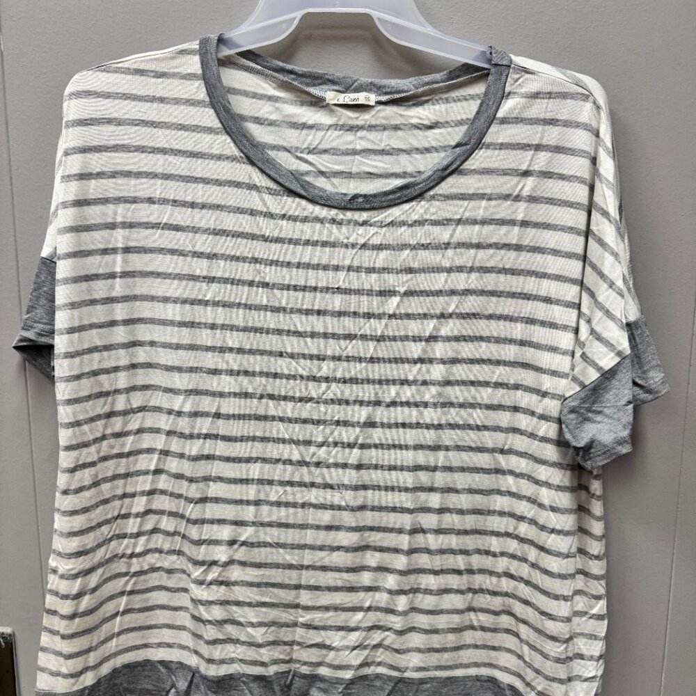 NEW WITHOUT TAGS Women's E Luna, Short Sleeve